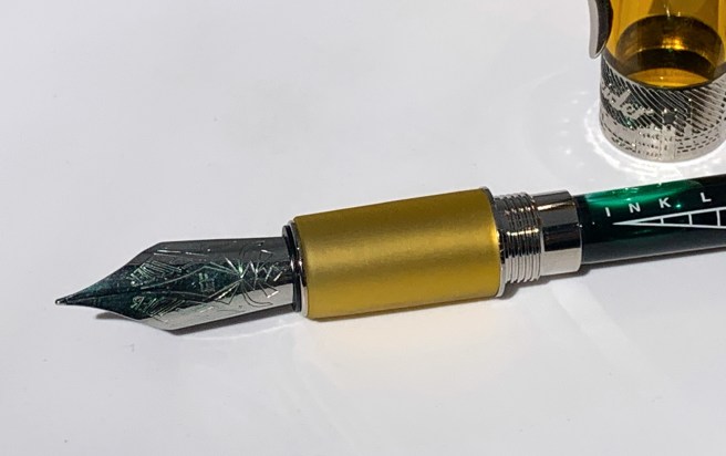 Pineider Avatar Grip and Nib
