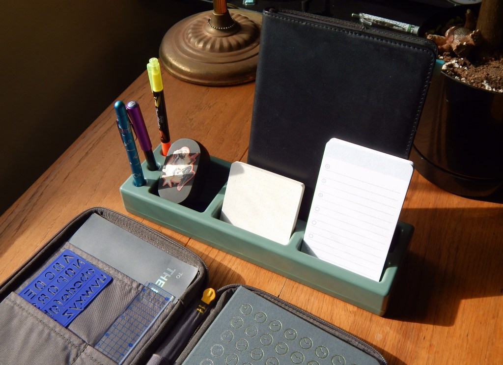 Bullpen Desk Setup Around the Desk with BaronFig – The Poor Penman
