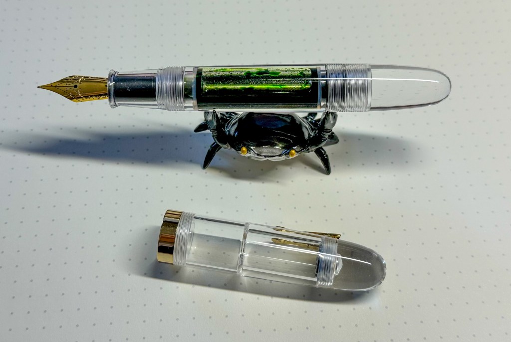 The Majohn C4 fountain pen with the cap off