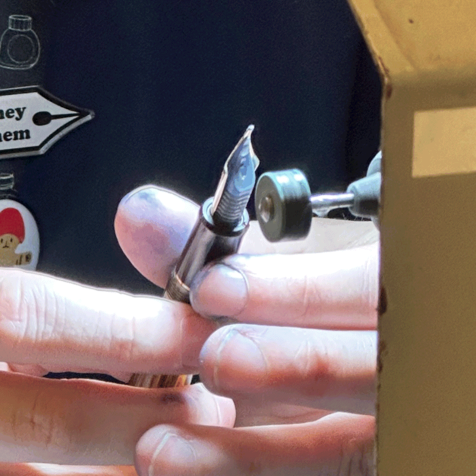 Custom Nib Studio on the job