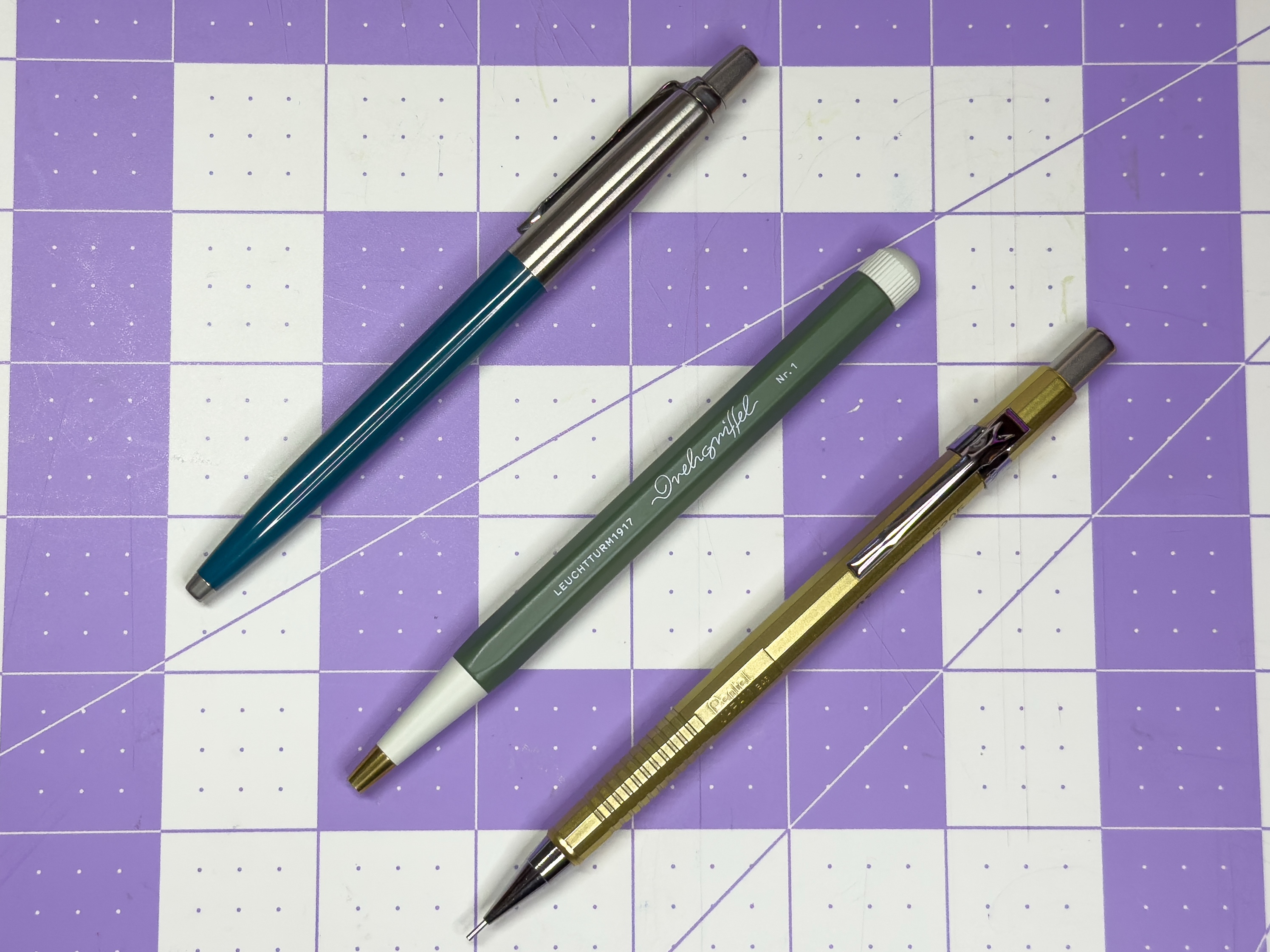 Leuchtturm1917 Drehgriffel Nr. 1 with Parker Jotter and Pentel Sharp